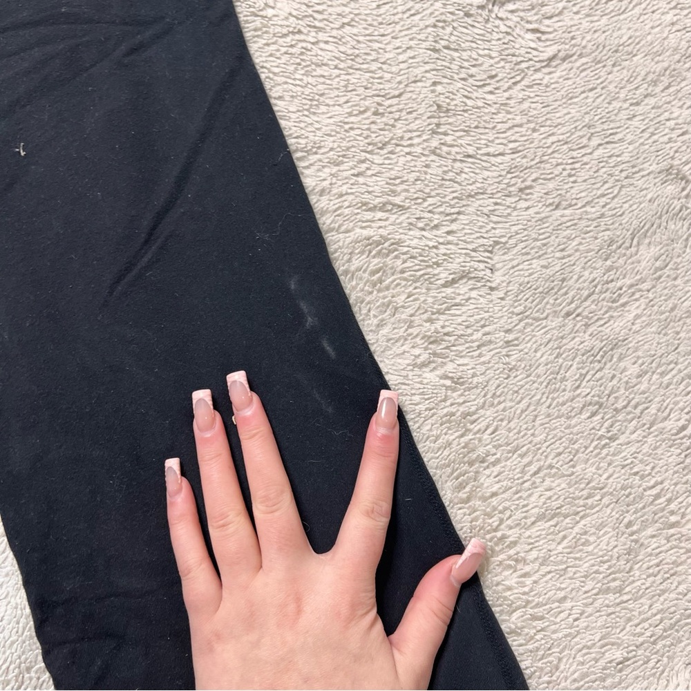 Black lululemon crossover flare leggings - Picture 2 of 5